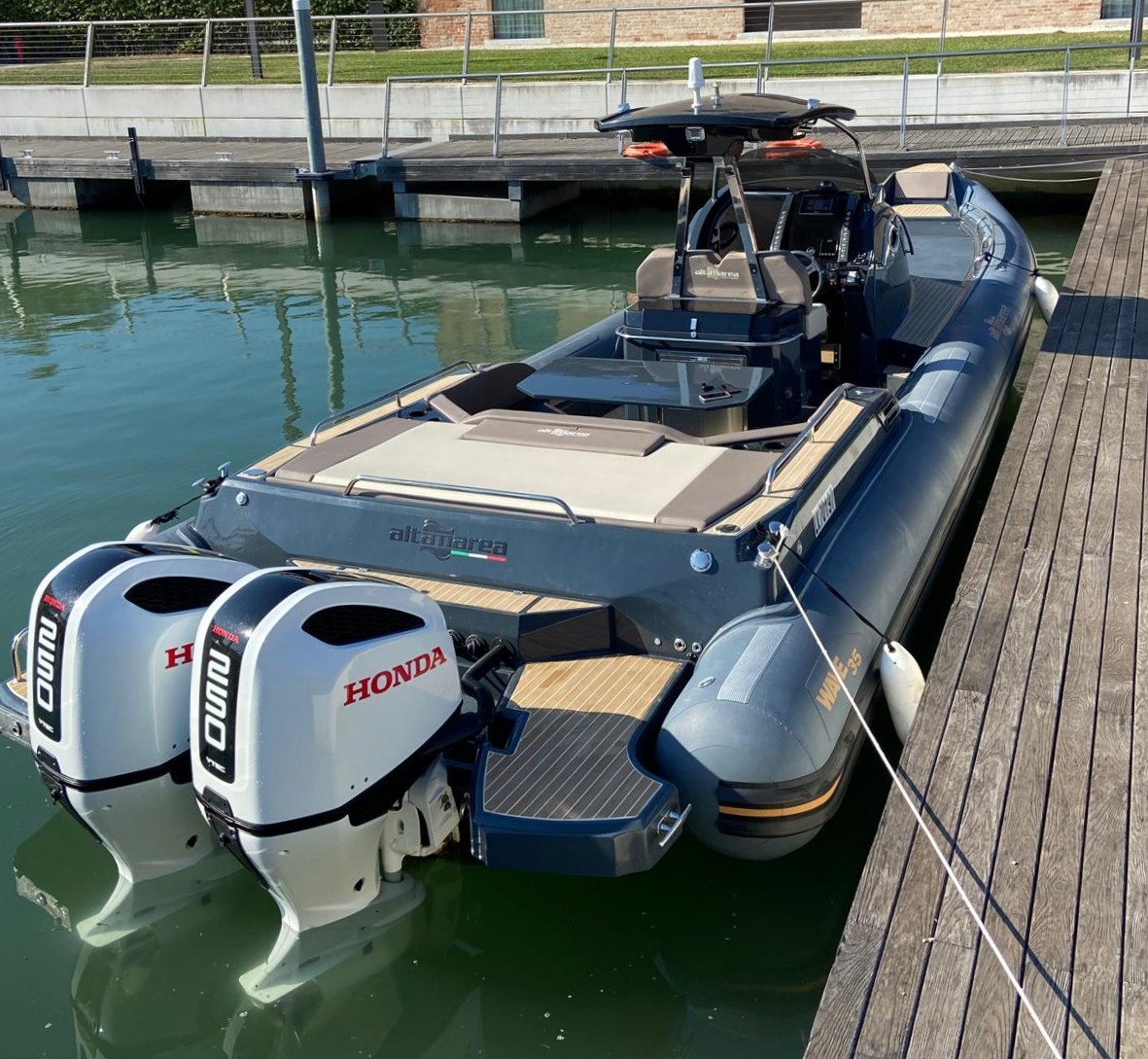 ALTAMAREA 35 WAVE + 2X250 HP HONDA (TUTTO 2022)<br><a href=dettaglio.aspx?Id=409 >VAI ALLA SCHEDA</a>